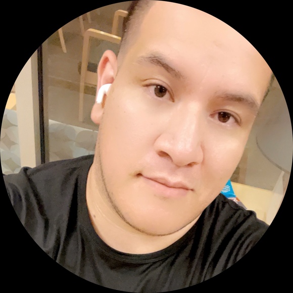 Poshmark profile picture for @edu
